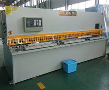 QC12K系列數(shù)控液壓擺式剪板機(jī)