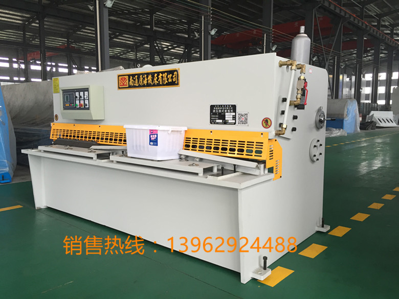 QC12Y-6X2500液壓擺式剪板機(jī)